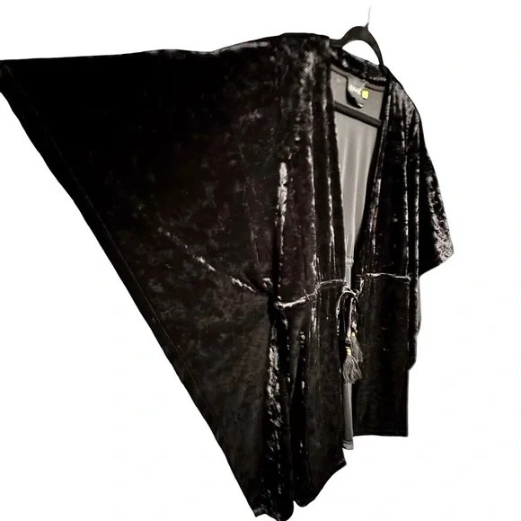 LYSSÉ Willa Black Crushed Velvet Tassel Tie Oversized Wide Sleeve Kimono Medium - Picture 5 of 12